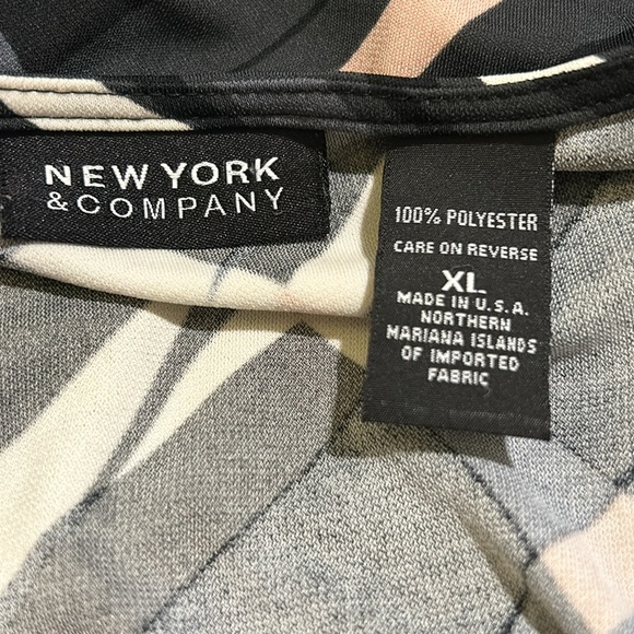 New York & Company Diagonal Striped Sleeveless Top - Picture 10 of 10
